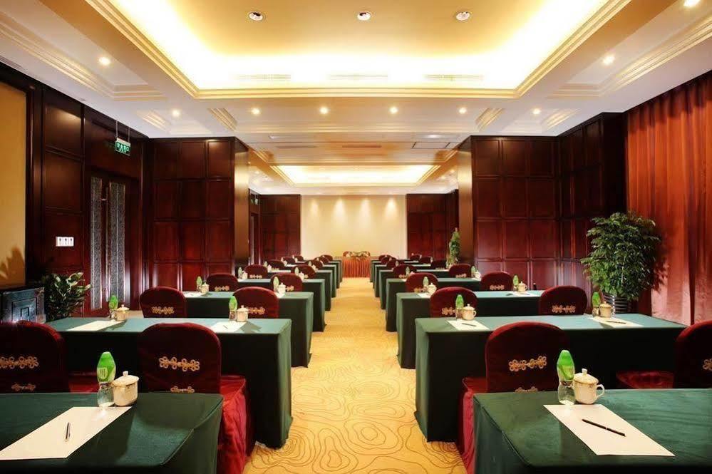 Royal Tulip Hotel Zhujiajiao Sanghaj Kültér fotó